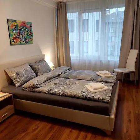 Doris' 1 Bedroom Апартаменты *